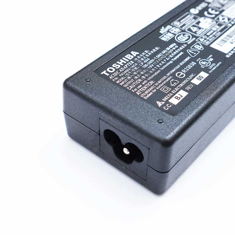зарядки для TOSHIBA SADP-65KB